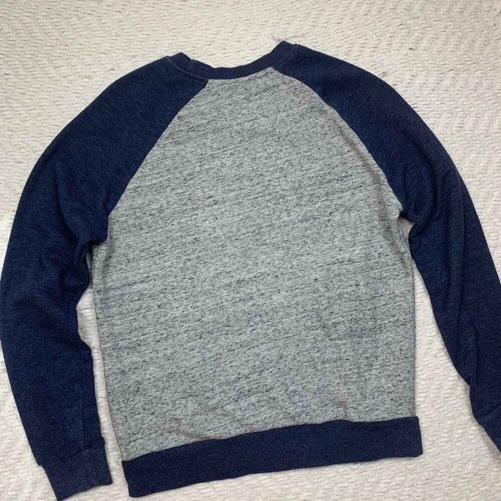 Disney Wonderland Sweatshirt Size XS - Picture 4 of 5
